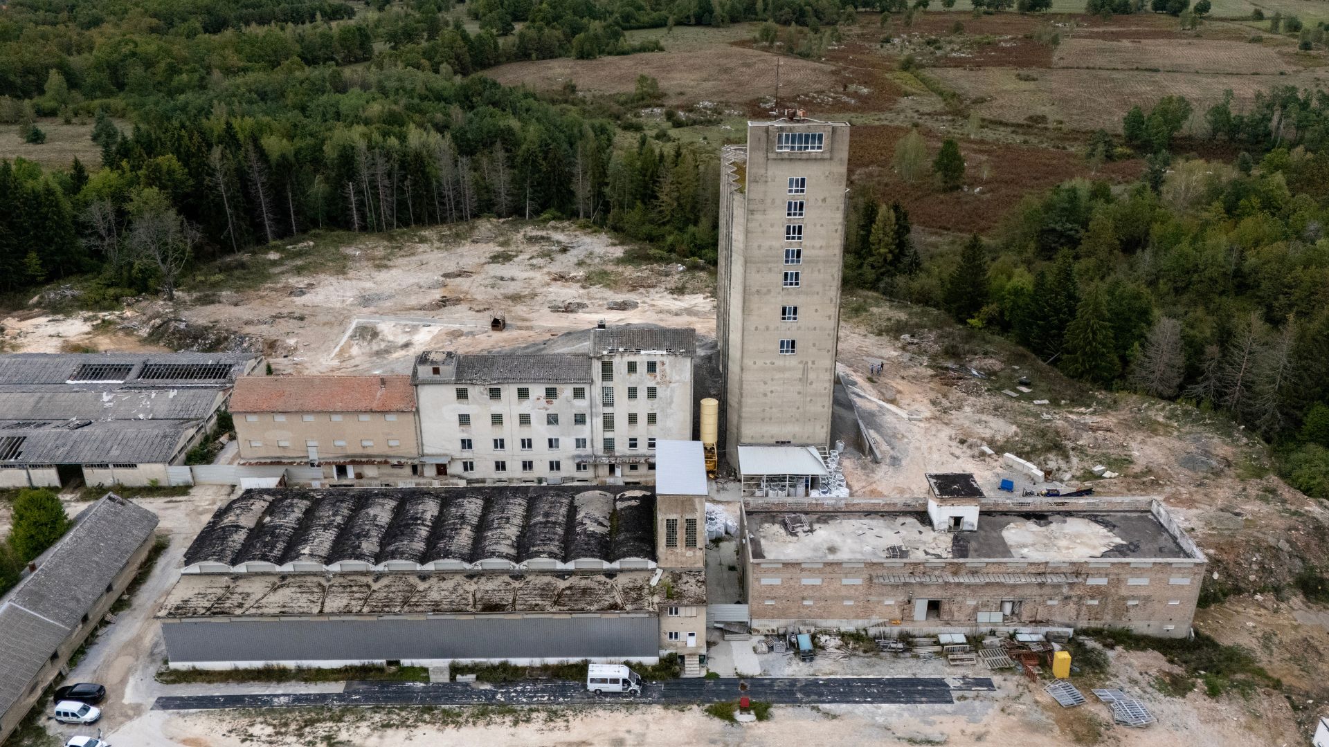 The former PPK Velebit agro-food industrial complex and its silo where waste was illegally dumped and buried in Gospic /Marko Perkov /AFP
