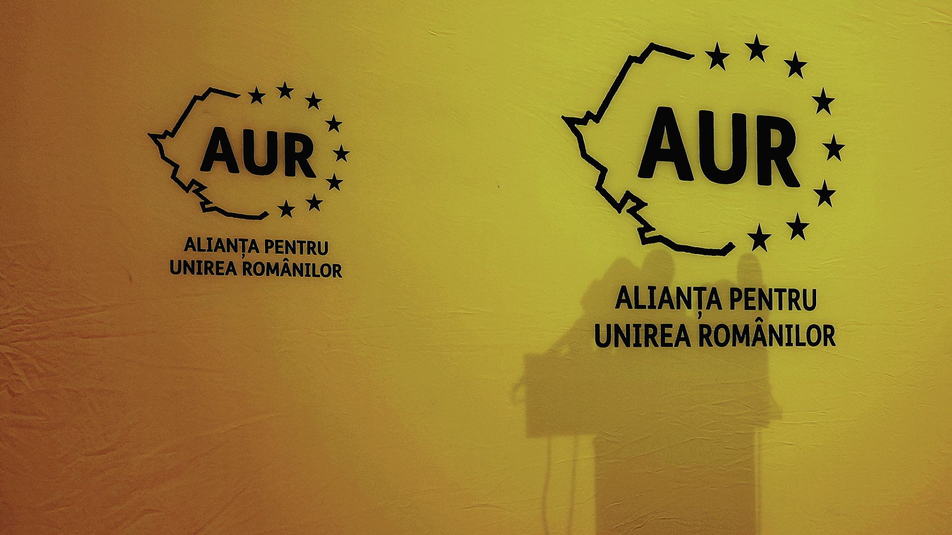 The double-digit poll lead of the far-right Alliance for the Union of Romanians (AUR) party has cast a shadow over discussions to form a new government. /Robert Ghement/EPA-EFE