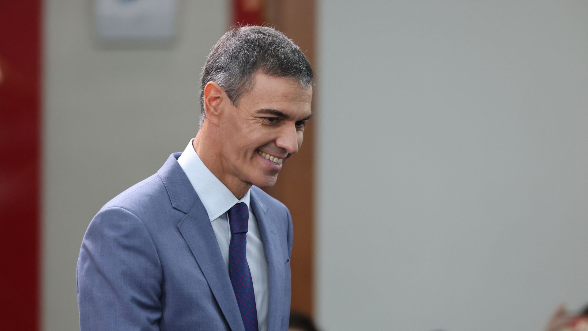 Spain's Prime Minister Pedro Sanchez arrives to give a press conference following a government cabinet meeting at the Moncloa Palace, one day after announcing a snap general election. /Thomas Coex/AFP