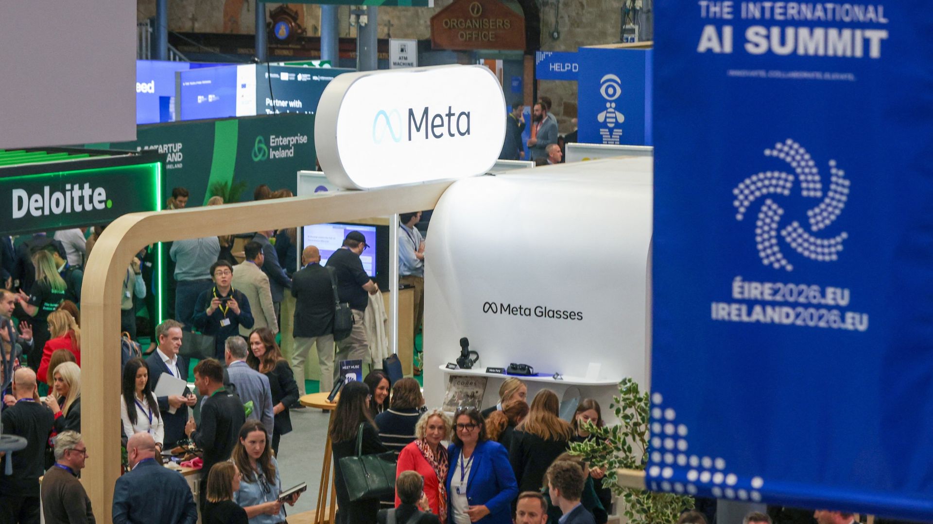 Delegates attend the International AI Summit in Dublin this week. /Paul Faith/AFP
