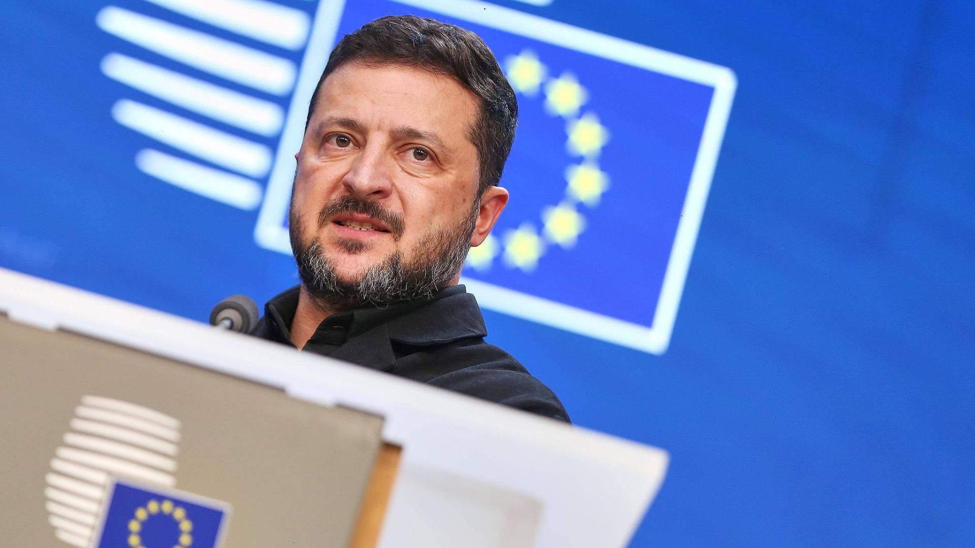 Ukrainian president Volodymyr Zelenskyy speaks to European leaders in Brussels, as he requests additional funding towards Russian defenses, on Saturday, October 17, 2026. /CFP.