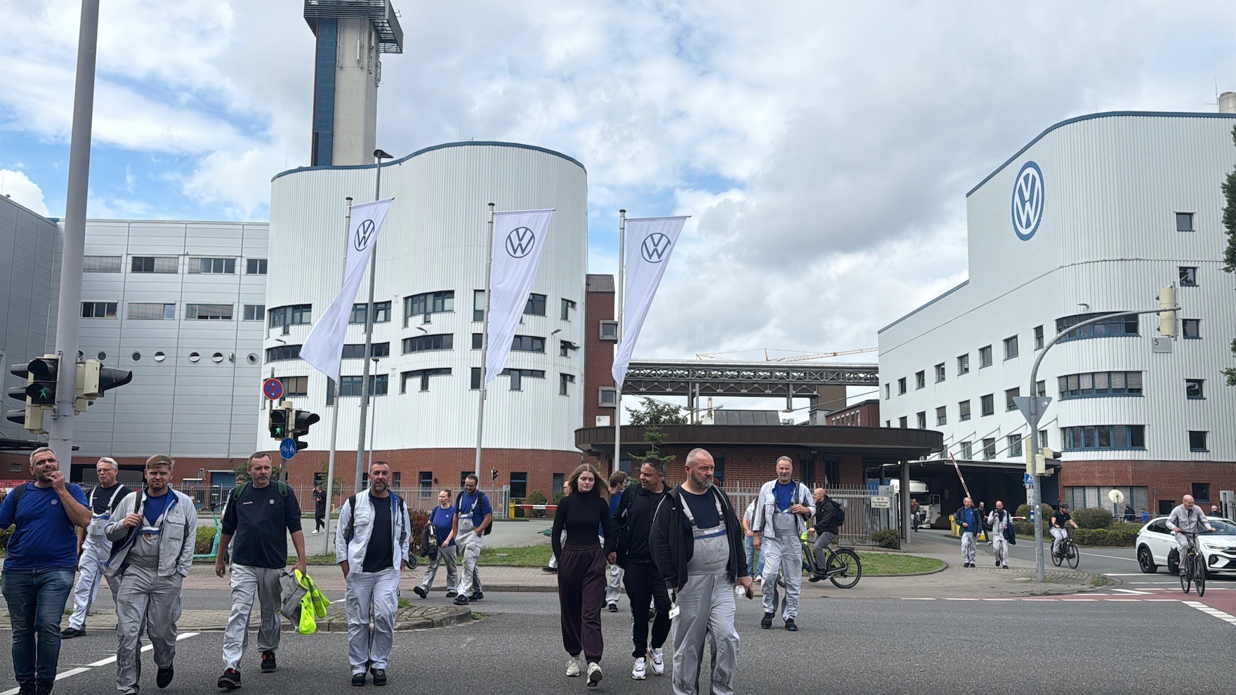 Volkswagen agreed to key terms for a potential sale of the factory to Israeli investor Aurelius Capital and the state of Lower Saxony, where the plant is based. /CGTN