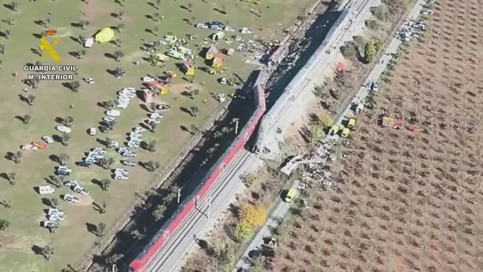 Aerial footage shows the derailed trains after the crash in the Castile La Mancha region. /Guardia Civil