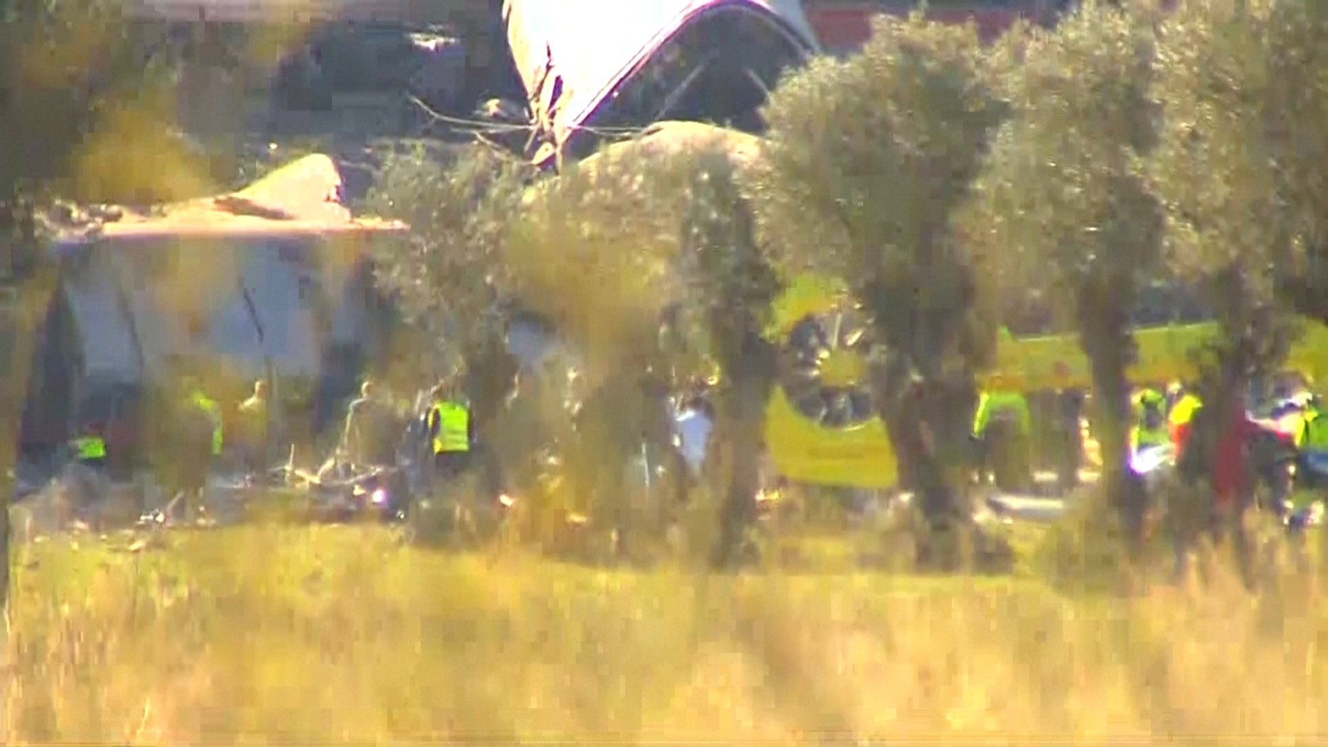 Rescue workers and vehicles, including a helicopter, were despatched to the scene. /Forta via Reuters