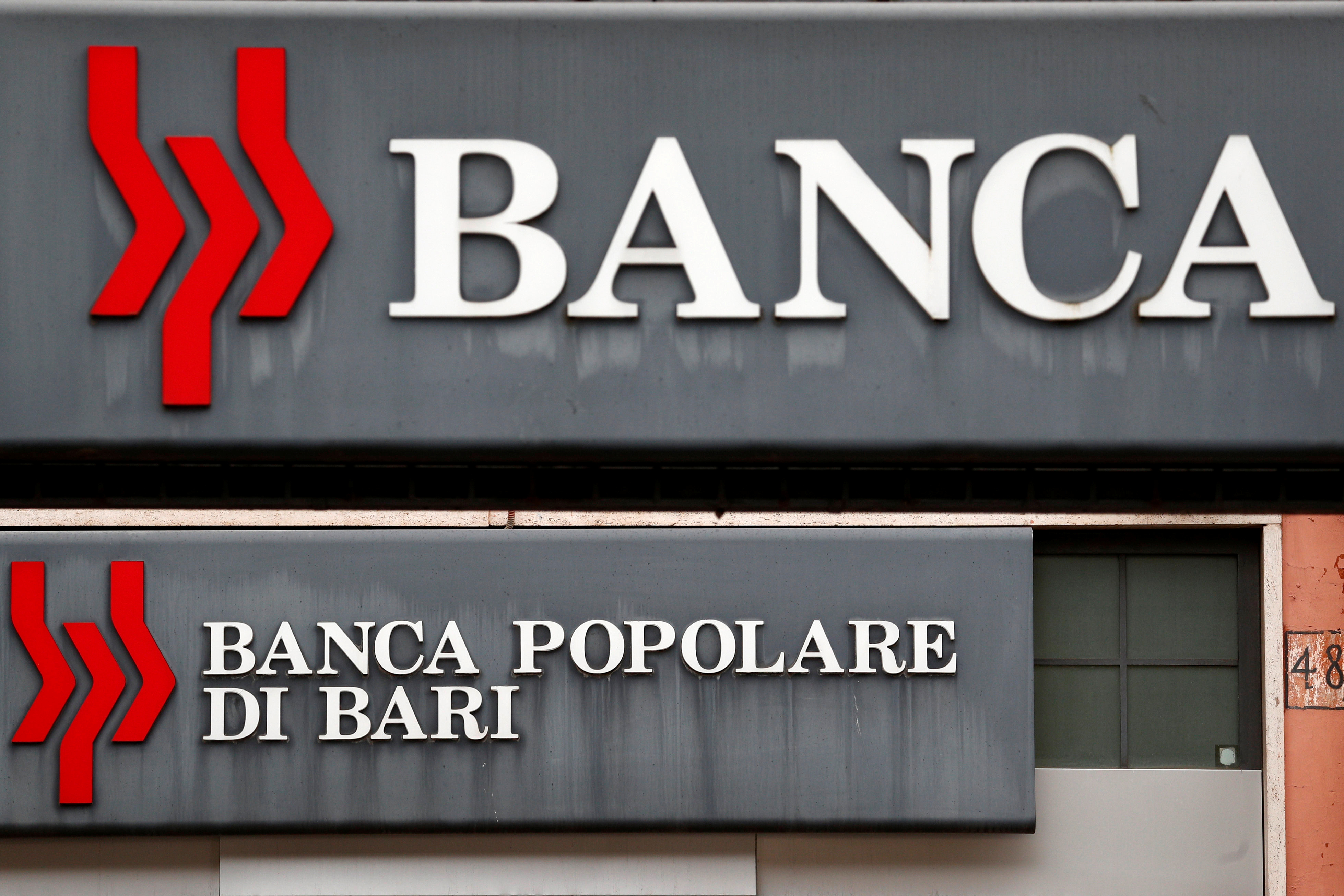 Italy Approves 1bn Rescue Of Popolare Di Bari Bank Cgtn
