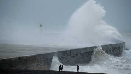 Storm Batters Northern Europe - CGTN