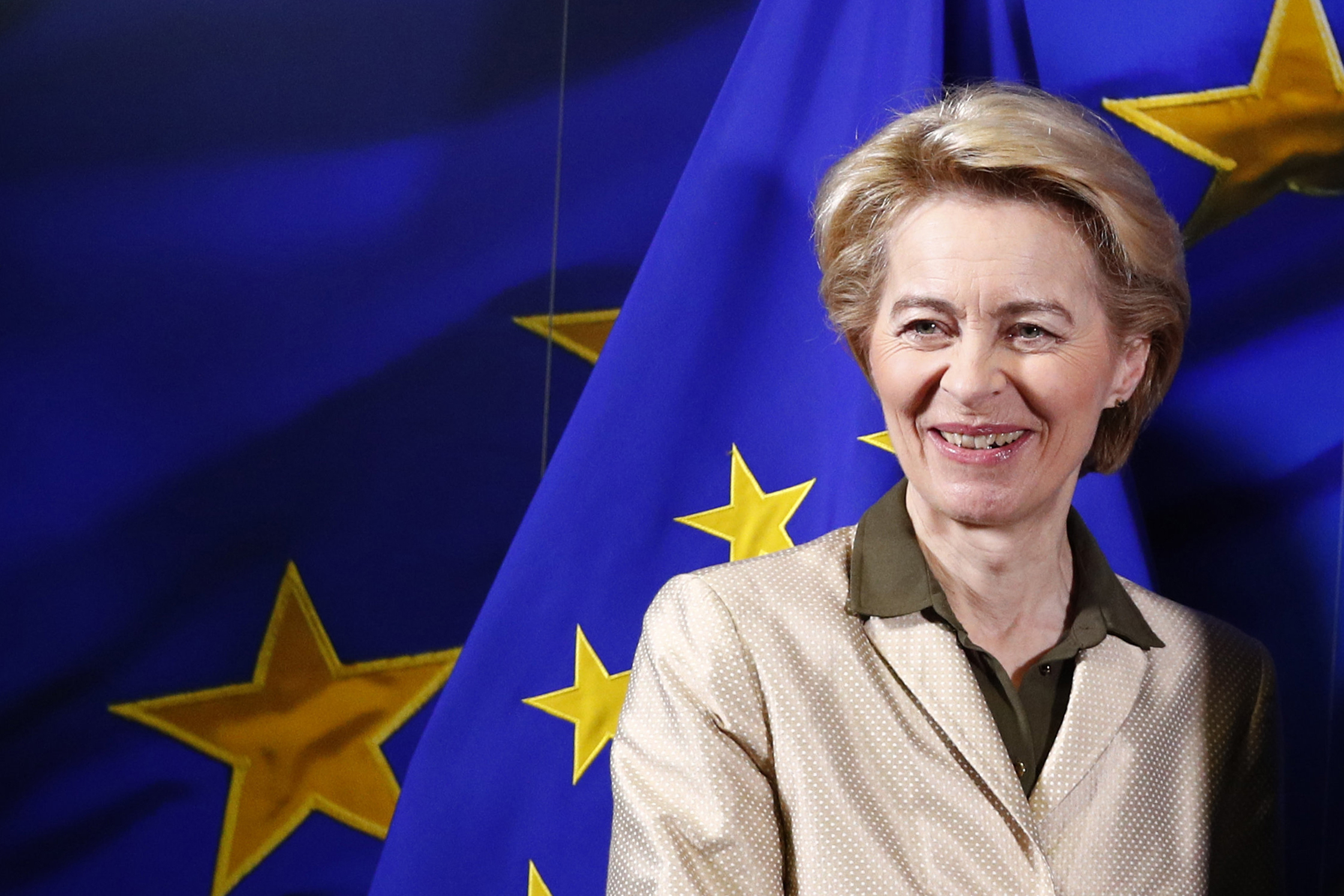 Политики евросоюза. Урсула Евросоюз. Глава ЕС Урсула. Ursula von der Leyen, President of the European Commission. Фон дер Ляйен в Европарламенте.